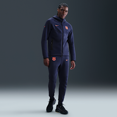 FC Barcelona Tech Nike Total 90 Fleece Erkek Futbol Jogger'ı. Nike TR